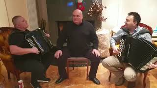 Dragan Marković Palma Čestita Božićne Praznike Uz Zvuke Harmonike