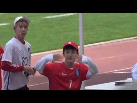 [FANCAM] HAPPY BIRTHDAY TO MARK!!!