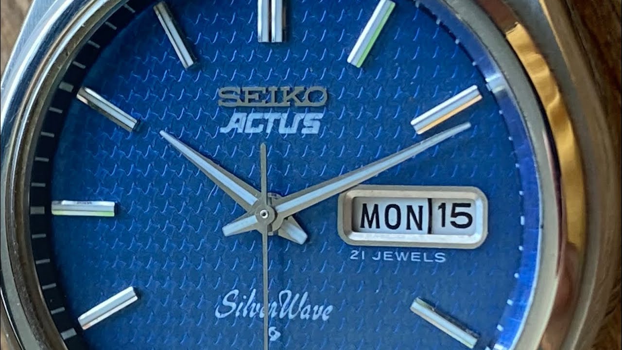 Blue Waffle Dial - Vintage Seiko Actus 6306-8010 Silver Wave w