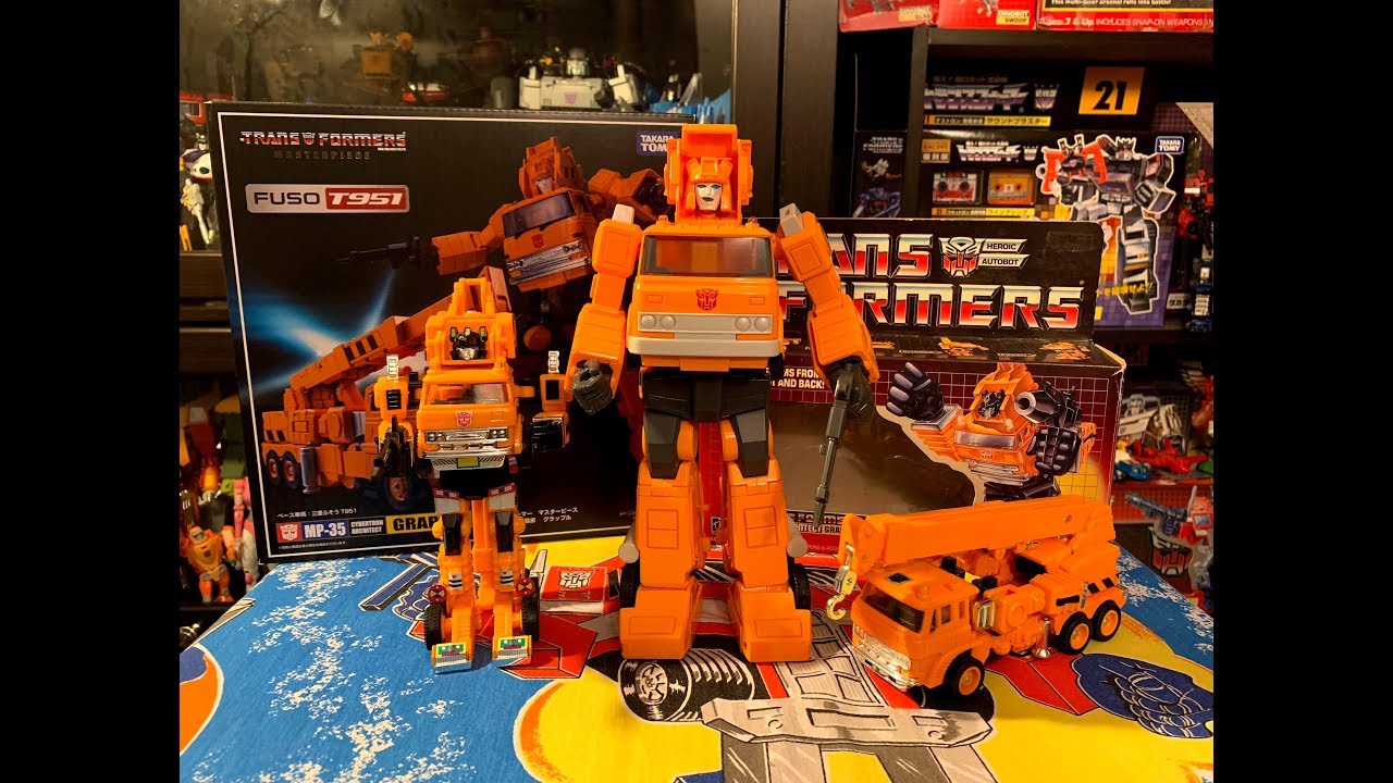 Transformers G1 Autobot Grapple VS MP-35 Takara Masterpiece