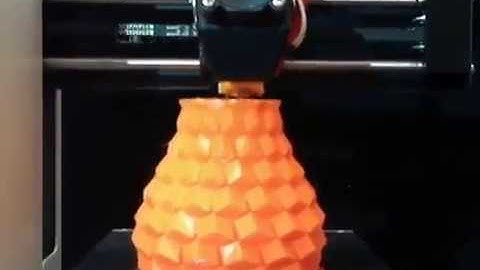 3D printed honeycomb vase time lapse using octolapse