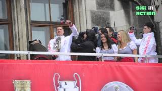 2. Weissbierdusche für Franck Ribery @ FC Bayern München MIA SAN TRIPLE Champion Party 2013