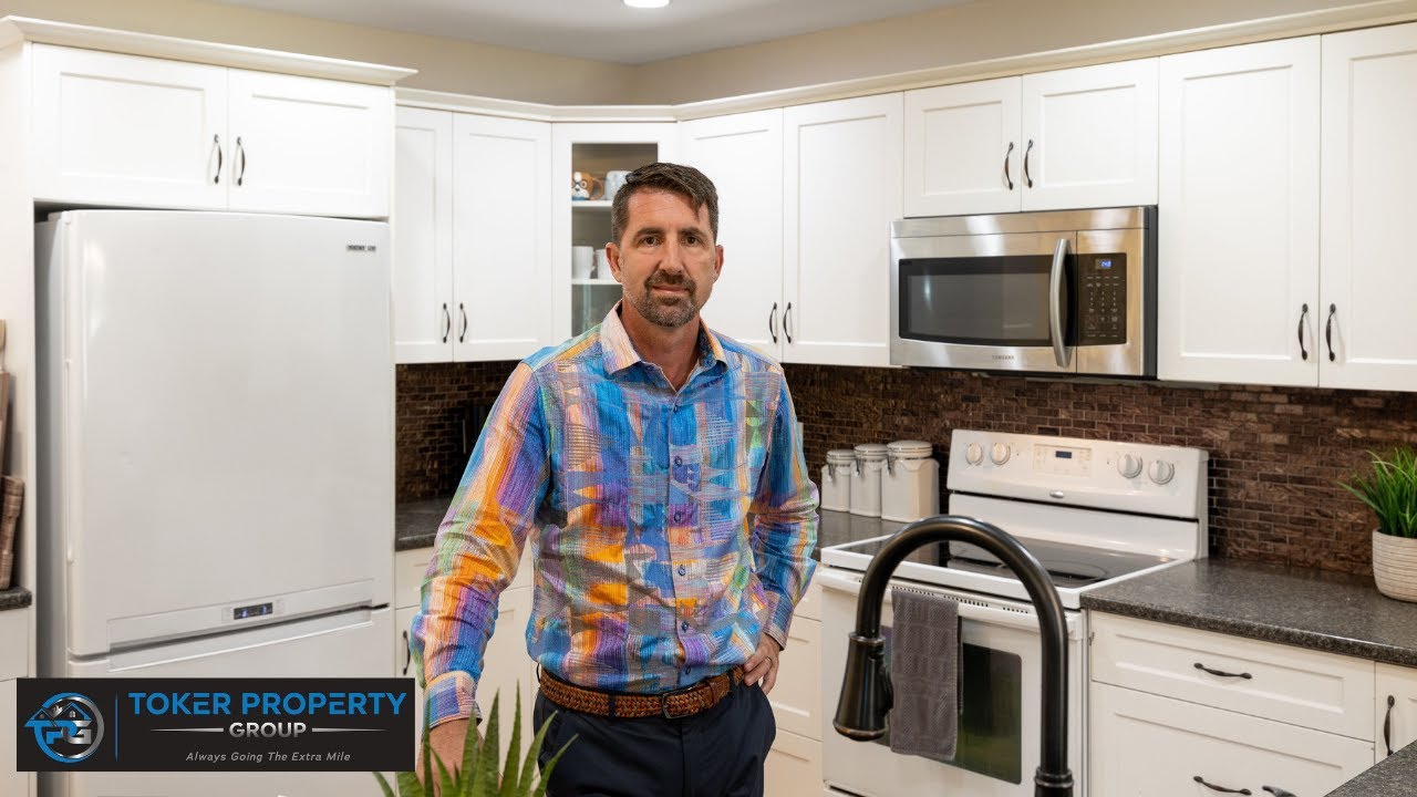 Real Estate Video Tour Victoria, BC 2687 Selwyn Rd YouTube