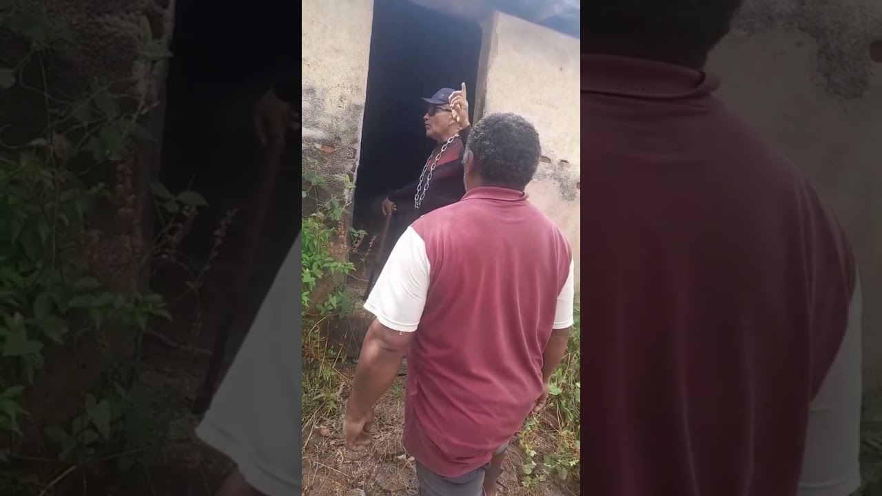 Entrando na casa antiga assombrada 