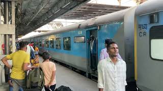 WAP-7 powered Indrayani Express - 22106’s pre-origin arrival at Pune Junction