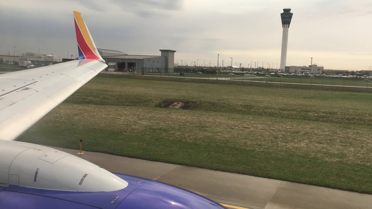 Southwest Airlines 737700 Takeoff from Indianapolis YouTube
