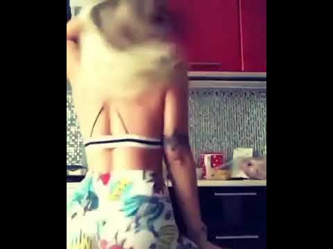 Twerk in the kitchen 🍑 #twerk #twerking #twerkingvideo  | #1