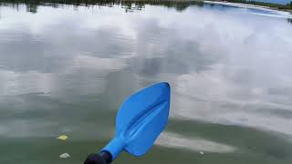 On a rainy day, we went to learn how to row a boat.