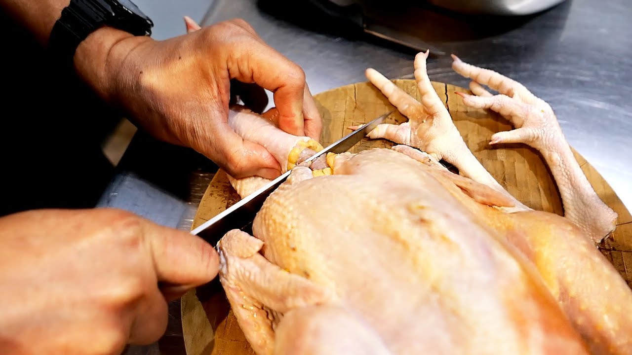 New York City Street Food - FILIPINO CHICKEN BBQ So Sarap NYC