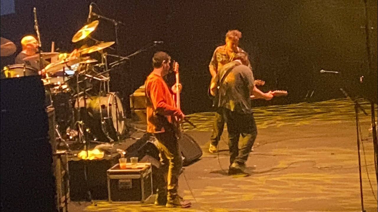 DUMAN - AH  (14.02.2025) (KONSER) ÇILGIN SOLO