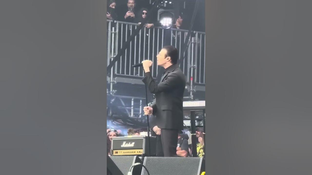 Changes - Yungblud with Nuno Bettencourt Live in Back to the Beginning - Villa Park