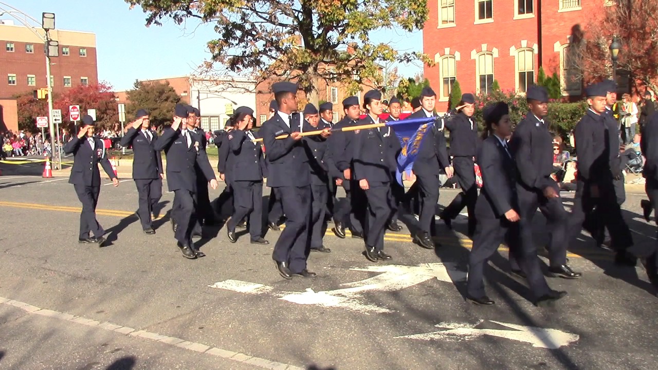 MVI 3654 MHS in Monroe Christmas Parade YouTube