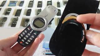 Motorola V70
