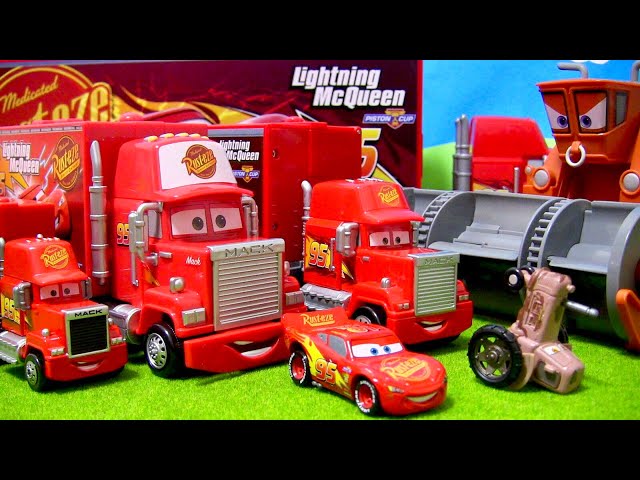大きくなったマック! カーズ フランクと勝負 | Cars Big Mack VS Frank