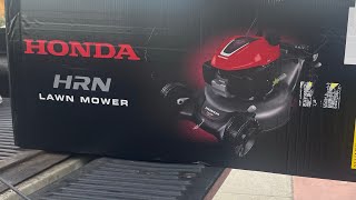 Honda HRN-216VKA Lawnmower Unboxing