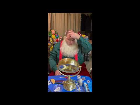 Video: Preparing A Beard For Santa Claus