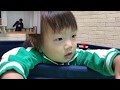 オニに変身するパパを見守るあいちゃんとしーくん