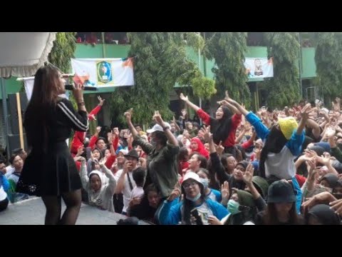 NEW ARESA CINTA TERLARANG VOC SINTA ARSINTA LIVE SMKN 2 KEDIRI