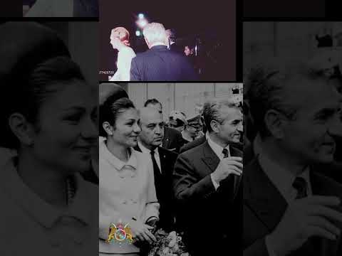 آریامهر و شهبانو فرح پهلوی در حال ورود به یک مراسم عمومی ایران ۱۹۷۸ جاویدشاه شاهنشاه آریامهر