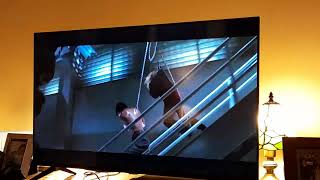 Die Hard 1988 Film John McClane fighting with  Karl by wrapping the chain ⛓️ around his neck