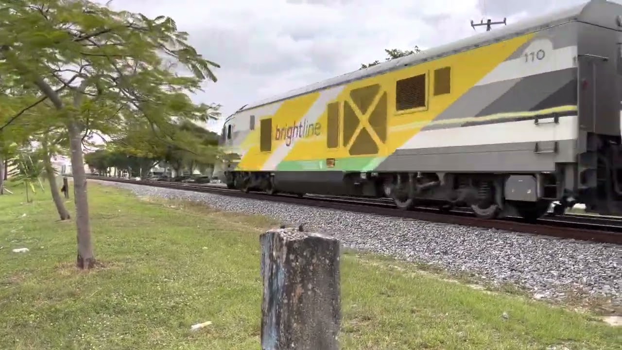 Brightline and Florida East Coast Railway (FEC) trains around Fort Lauderdale featuring FEC 