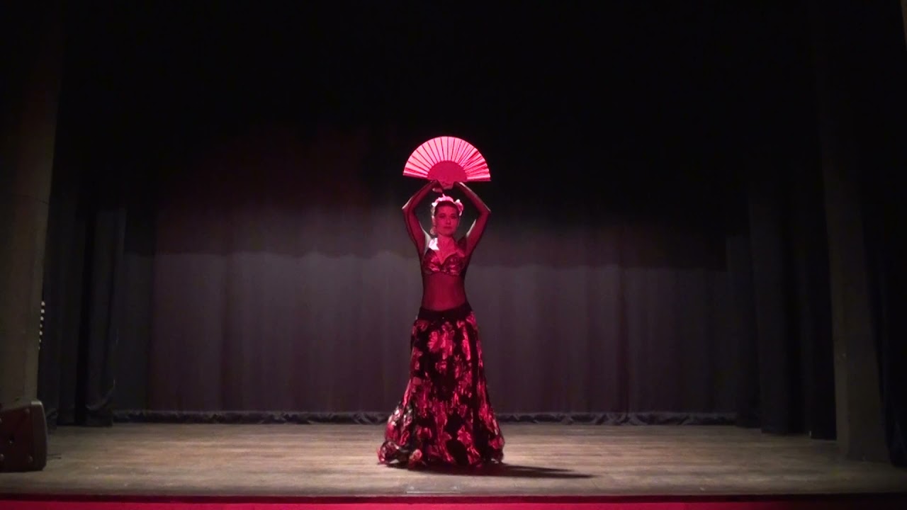 Arabic flamenco with a fan