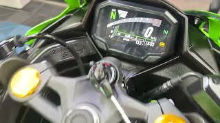 ZX-4RR 2025年 中古車 オプション:サイドスタンドパット タンク