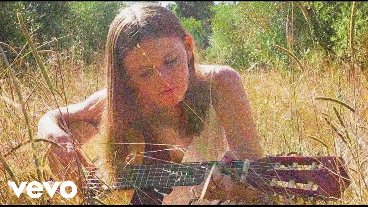 Evelyn Cornell - Seventeen (Official Music Video)