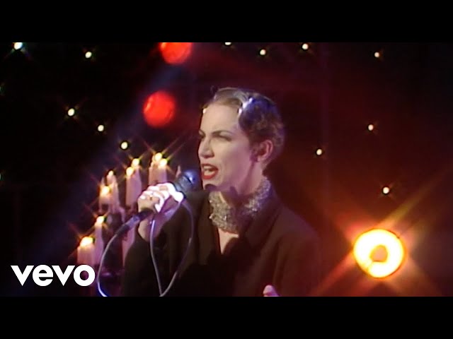 Annie Lennox - Walking on Broken Glass (Live from Top of the Pops, 1992)
