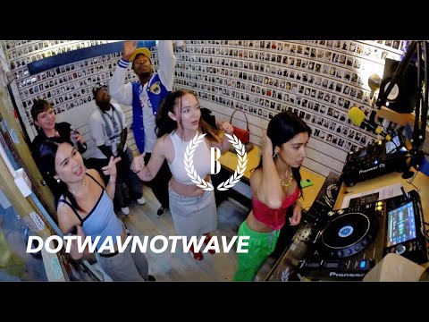 Dotwavnotwave W Annabelle Kline Kiwi Turich Benjy 16 09 24 Balamii