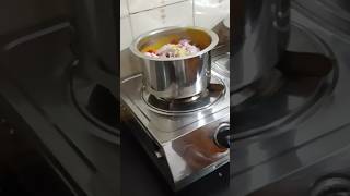 lpg gas problem in India ! they cooking in electric induction cooktop #inductionstove #shorts