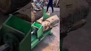 Splitting Wood Logs with a Hydraulic Machine for a Unique Woodworking Artcraft DIY Project