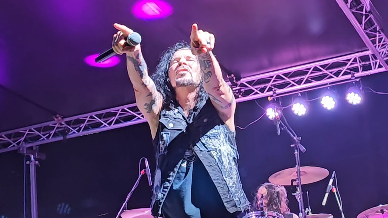 Quiet Riot "Cum On Feel The Noize" Live Bands in the Sand Island Lake