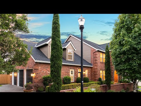 8322 Northwest Hazeltine St, Portland, OR home video tour