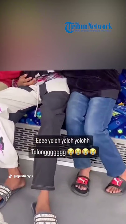 WADUH! DUNIA RASA MILIK BERDUA, Viral 2 ABG Mesra-mesraan di Kereta Api Meski Ramai Orang
