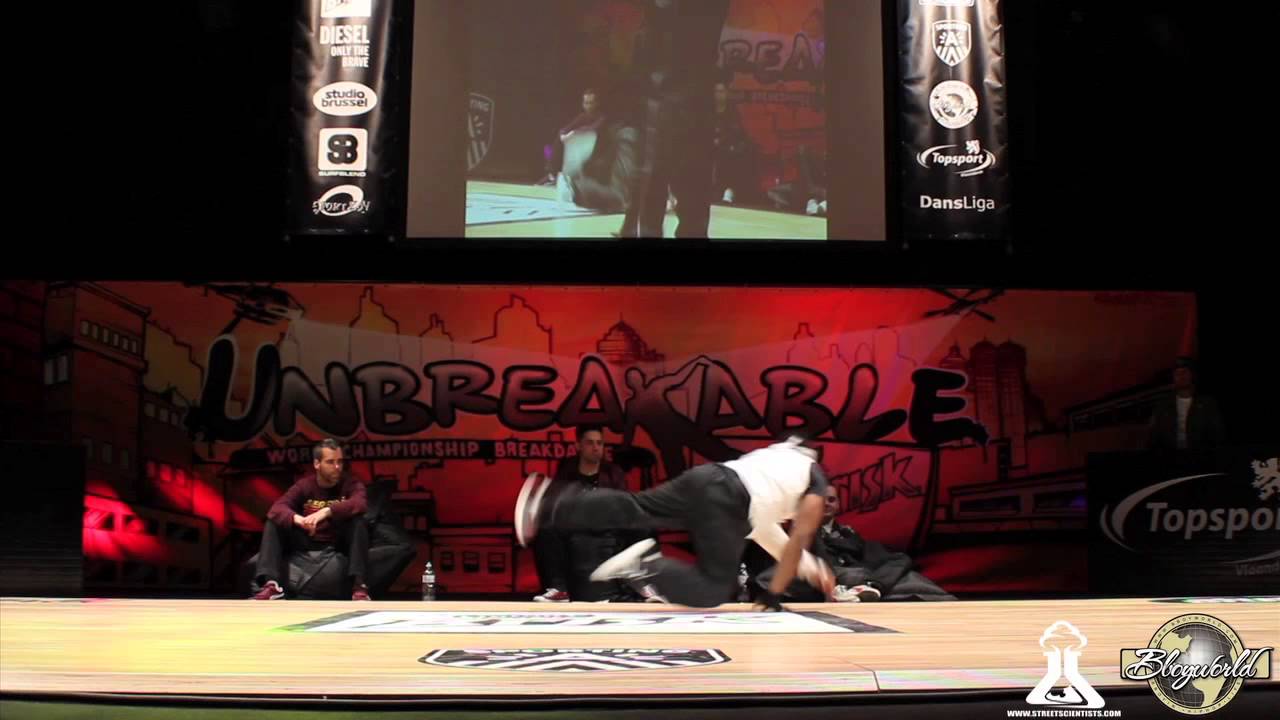 Junior vs Menno // .BBoy World // BREAKING 1on1 QUARTER-FINAL | UNBREAKABLE 2013
