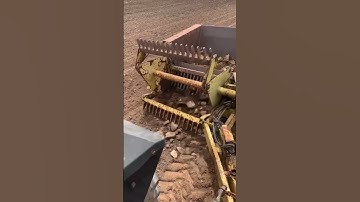 Soil sorting machine