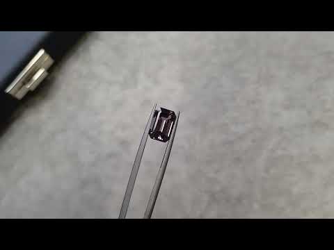 Purple gray octagon cut spinel 4.45 ct, Burma Video  № 2