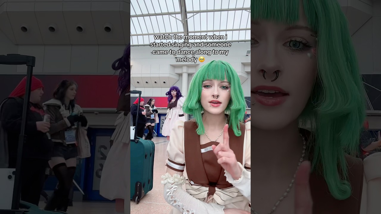 help me find the purple girl #toiletboundhanakokun #tbhk #tbhkcosplay #sakurananamine #megacon