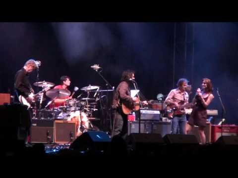 (HD) Wilco with Leslie Feist - You And I - Keyspan...