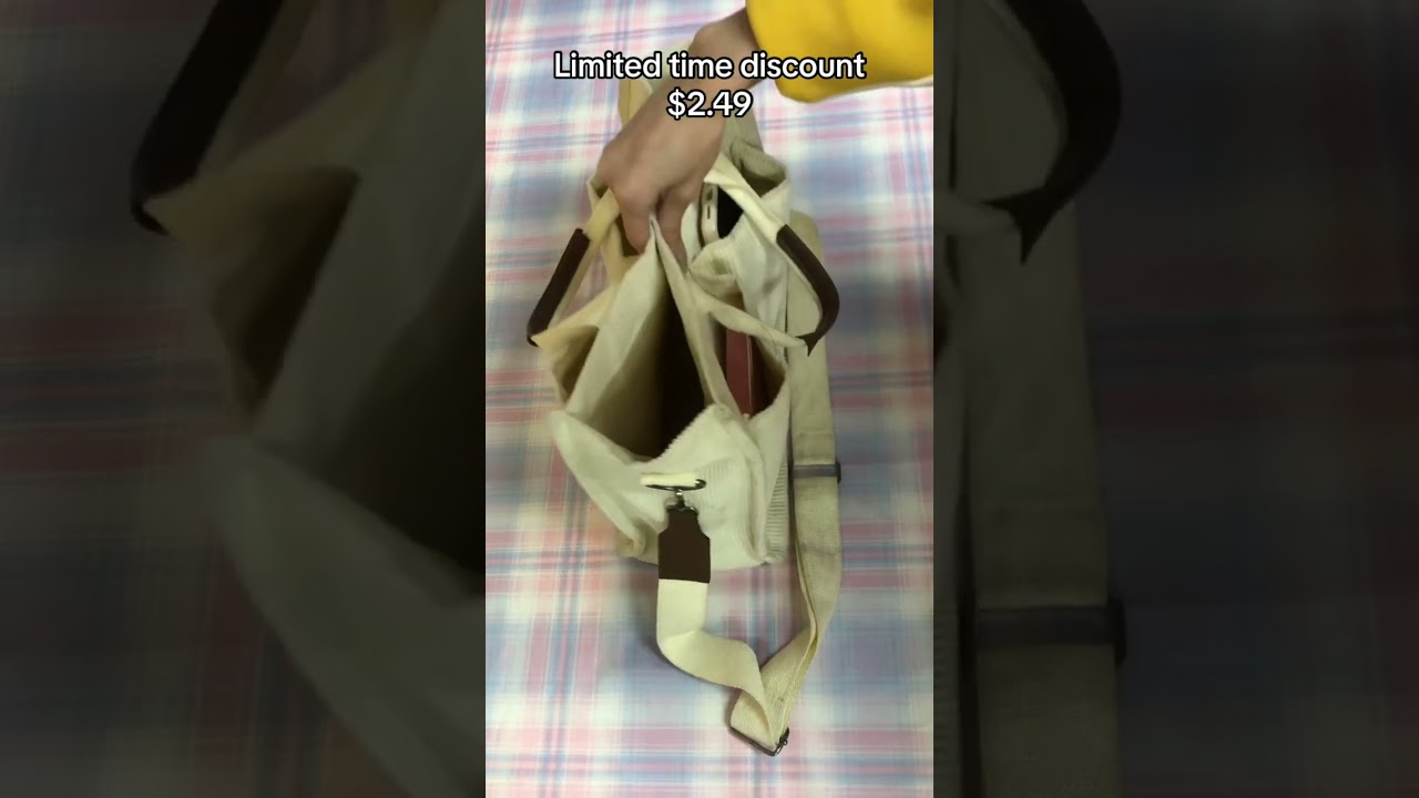 Stylish leather purse with ample space 