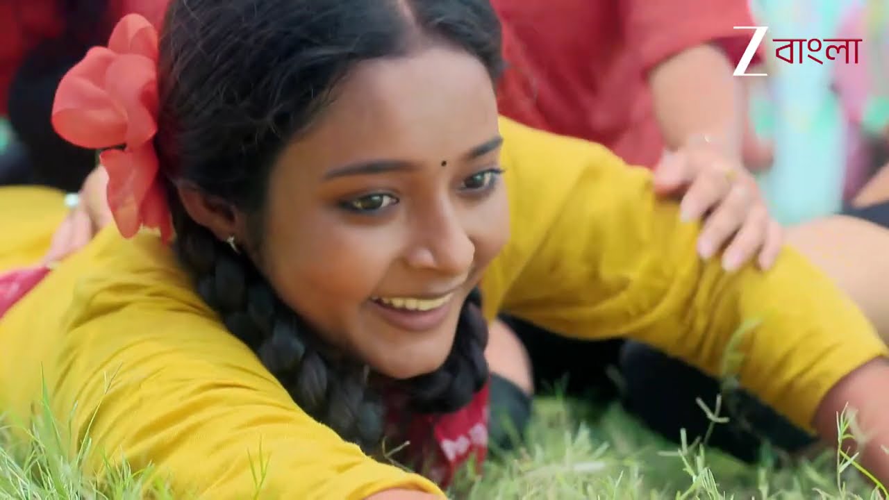 সরোজ দুলারীকে কলকাতা থেকে দূরে থাকার প্রতিজ্ঞা করায়