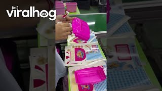 Toy Ice Cream Cart Production || ViralHog