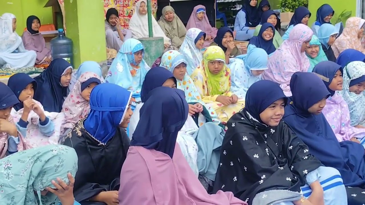 Membentuk pribadi berakhlak dan berkepribadian MI Plus Al Islamiyyah