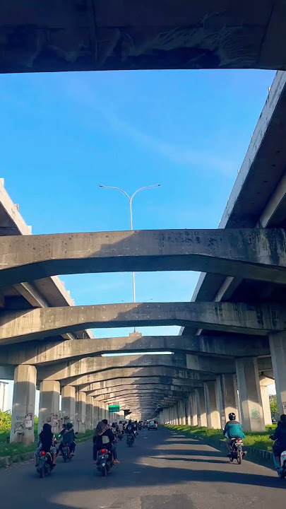 #shorts #video #road #roadtrip #vacation #aesthetic #citywalk #surabaya #surabayaexplorer