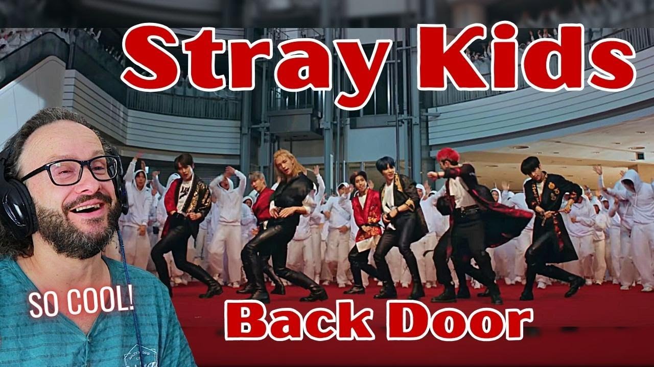 I love this! Reacting to STRAY KIDS "Back Door"