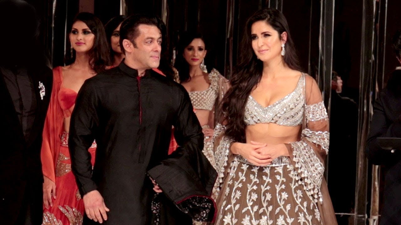 The Way Salman Khan STARES  FLIRTS With Gf Katrina Kaif During Ramp Walk Proves He Will MARRY Her