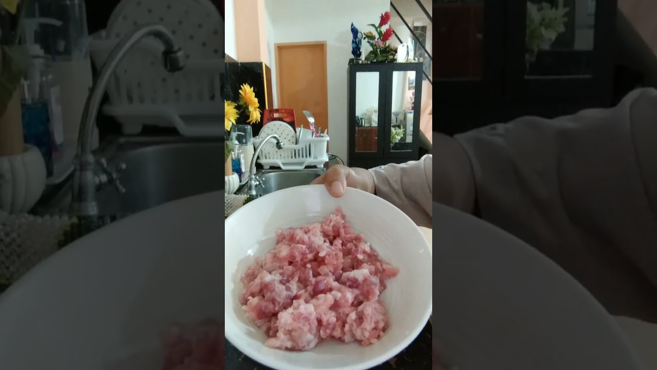 Pinoy Picadillo ( pork giniling)🍖🥕🥔🥚😋 with fried Saba 🍌 