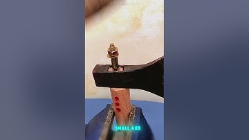 Quick fixing techniques for the handle of a small axe