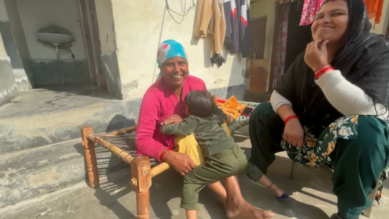 Devanshi kheli Mimi ke saath